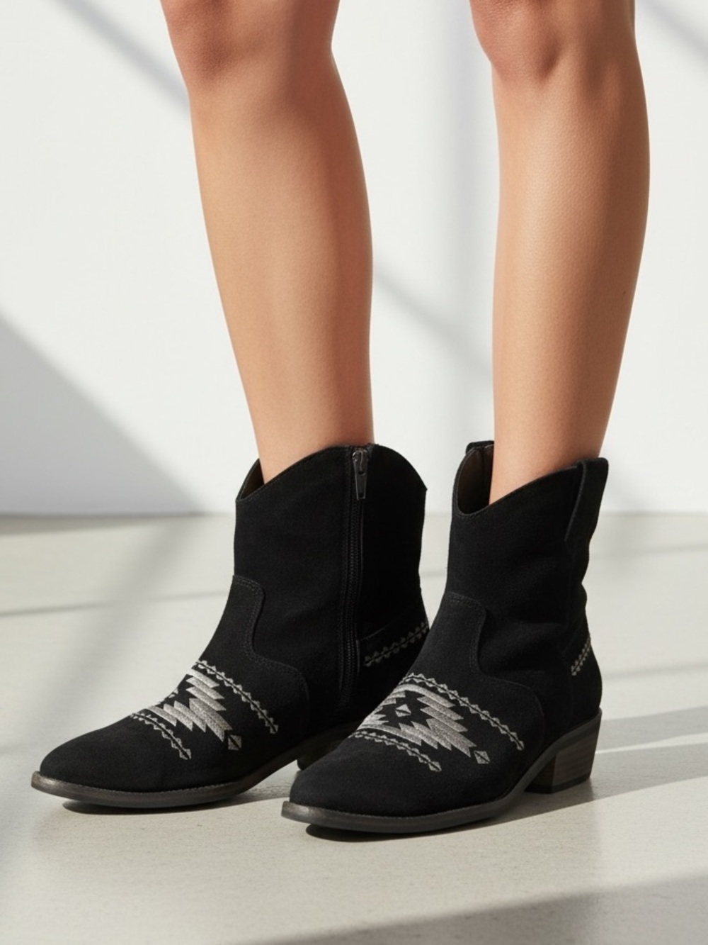 Musse & Cloud Ginger Black Suede Western Style Aztec-Stitch Ankle Booties 38 - Picture 10 of 10